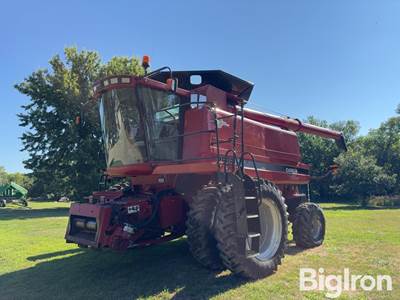 Case IH 2588 Axial-Flow 2WD Combine