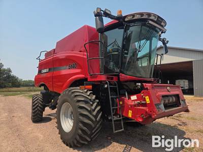 2014 Case IH 5140 2WD Combine