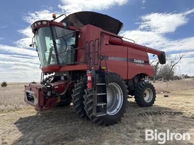 2009 Case IH 6088 2WD Combine