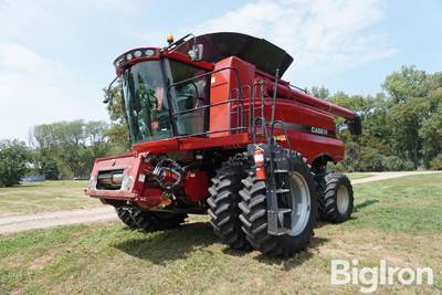 Case IH 6088 Axial Flow 2WD Combine