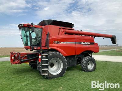 2012 Case IH 7120 Combine
