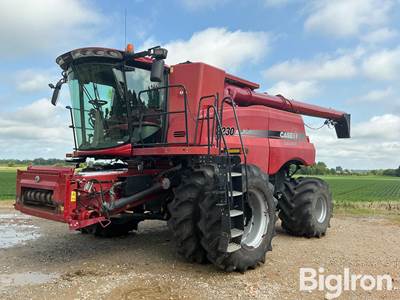 2014 Case IH 8230 4WD Combine