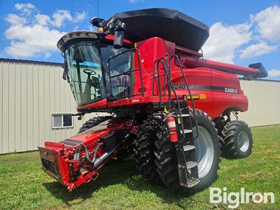 2017 Case IH 8240 AFS Axial-Flow 4WD Combine
