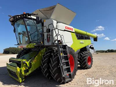 2022 CLAAS Lexion 8600 2WD Combine
