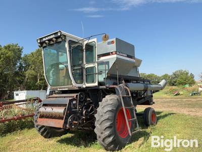 1983 Gleaner L3 Combine