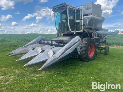 1984 Gleaner M3 Combine