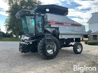 1994 Gleaner R52 Combine