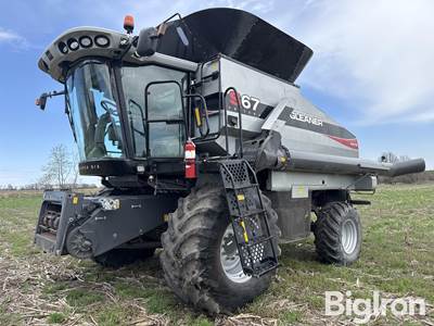 2011 Gleaner S67 Super Six 2WD Combine