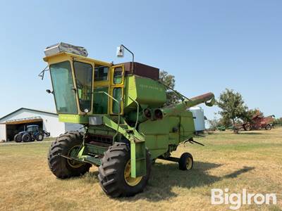 John Deere 105 Combine