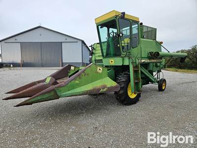 1975 John Deere 3300 2WD Combine w/Corn Head