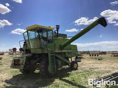 John Deere 6600 Combine