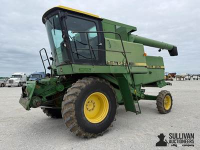 John Deere 6620 2WD Combine