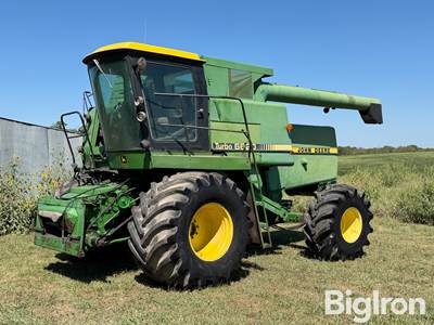 1982 John Deere 6620 Turbo 4WD Combine