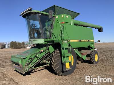 John Deere 9400 2WD Combine
