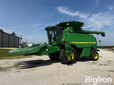 John Deere 9450 2WD Split Plot Research Combine
