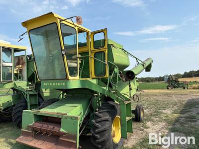 1969 John Deere 95 Combine