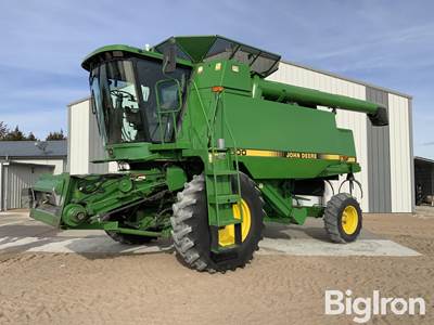 1994 John Deere 9500 Combine