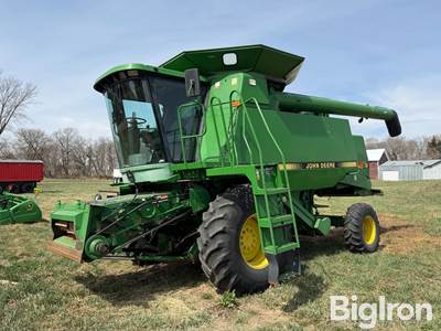 1994 John Deere 9500 2WD Combine