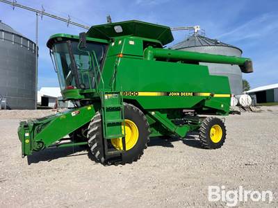 John Deere 9500 Combine