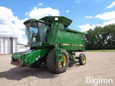1990 John Deere 9500 2WD Combine