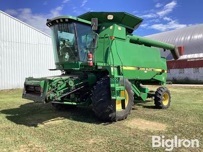 1994 John Deere 9500 Combine