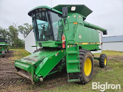 1997 John Deere 9500 2WD Combine