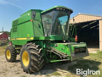 John Deere 9500 4WD Combine