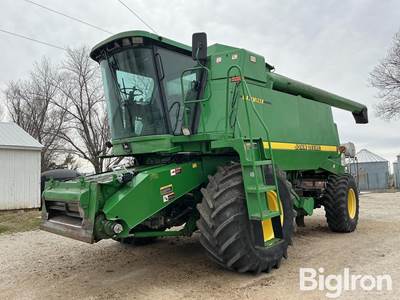 John Deere 9510 4WD Combine