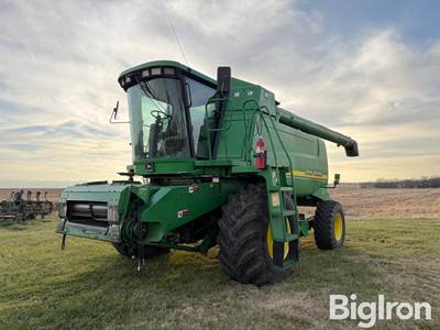2000 John Deere 9550 4WD Combine