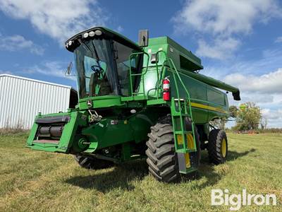 2007 John Deere 9560 STS 2WD Combine