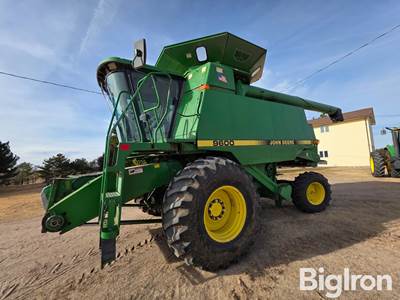 1991 John Deere 9600 2WD Combine