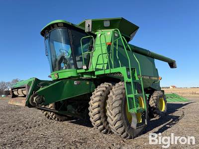 1995 John Deere 9600 4WD Combine