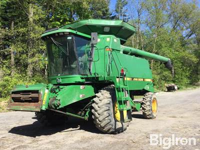 1991 John Deere 9600 Combine