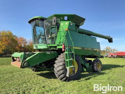 John Deere 9600 Combine