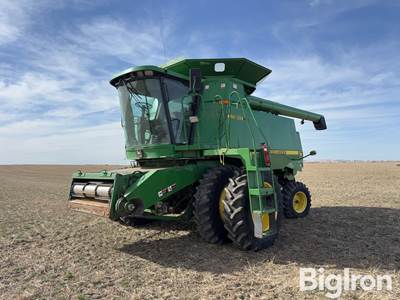 John Deere 9610 Combine