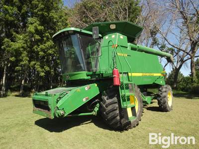 1999 John Deere 9610 maximizer 4WD Combine