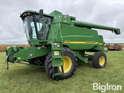 2002 John Deere 9650 4WD Combine