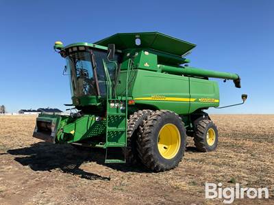 2002 John Deere 9650 STS 2WD Combine