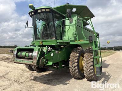 2004 John Deere 9660 STS 2WD Combine