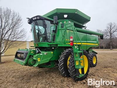 2009 John Deere 9670 STS 2WD Combine
