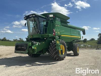 2010 John Deere 9670 STS 4WD Combine