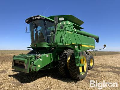 2006 John Deere 9760STS Combine