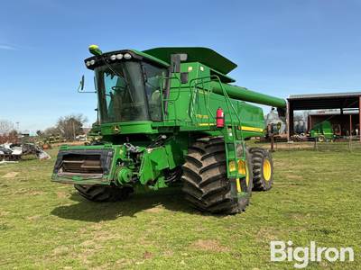 John Deere 9770 Combine