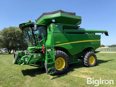 2014 John Deere S650 2WD Combine