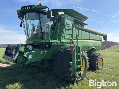 2013 John Deere S660 4WD Combine
