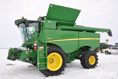 2013 John Deere S670 4WD Combine