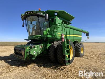 2014 John Deere S680 2WD Combine