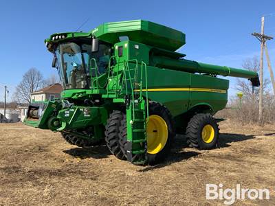 2021 John Deere S770 2WD Combine