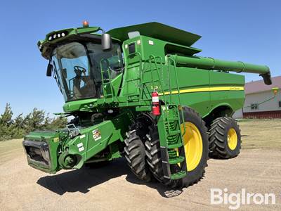 2018 John Deere S770 2WD Combine