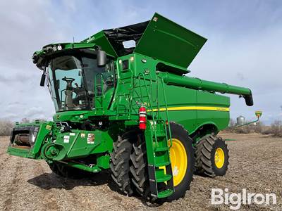 2022 John Deere S780 2WD Combine